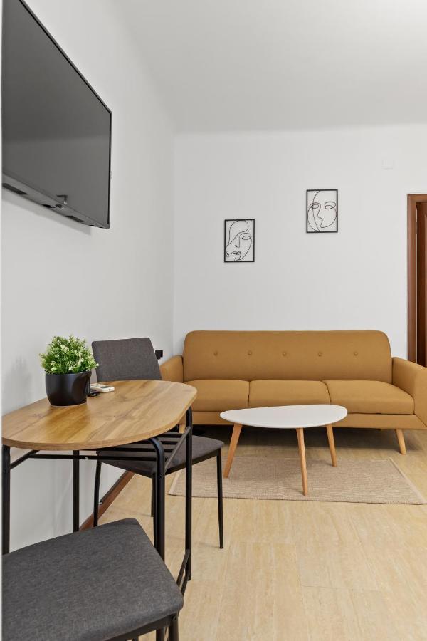 Upscale Studio, Walking Distance From The Old Town ブカレスト エクステリア 写真