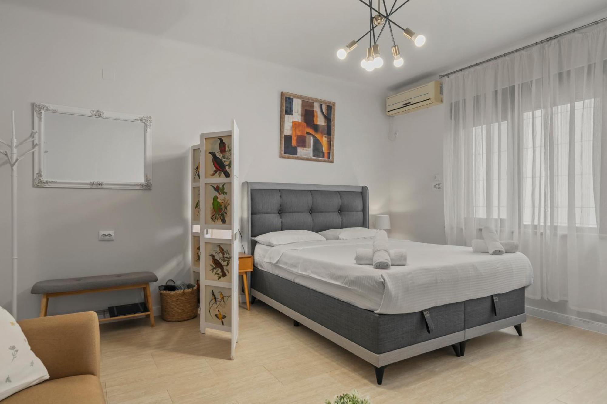 Upscale Studio, Walking Distance From The Old Town ブカレスト エクステリア 写真