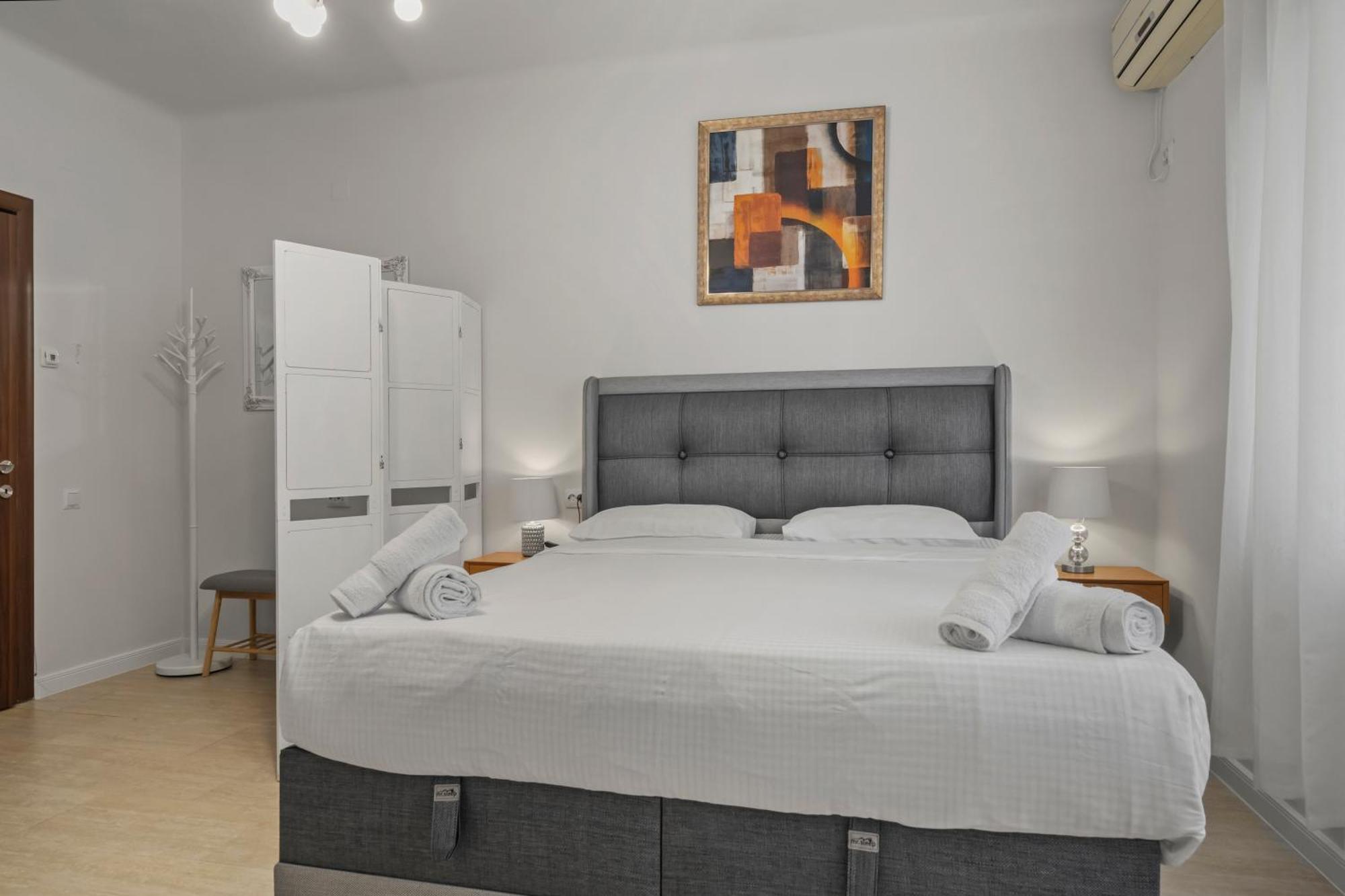 Upscale Studio, Walking Distance From The Old Town ブカレスト エクステリア 写真